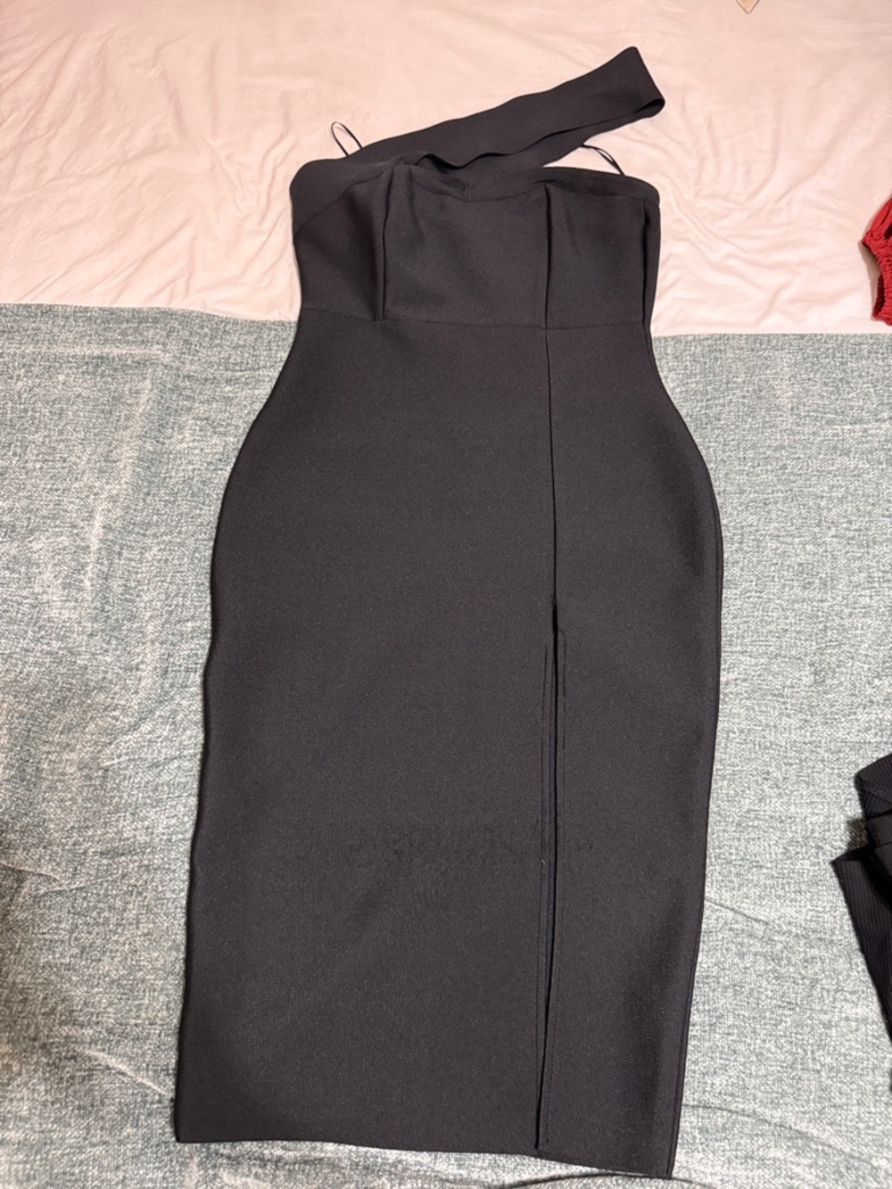 Classic One-Shoulder Black Sheath Dress